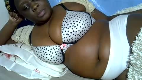 Snapshot of pearl_33 chatting on July 6, 4:31 am Keci online show from July 6, 4:31 am