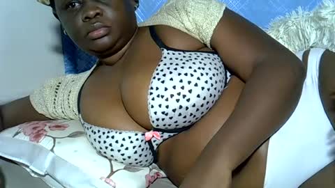 Snapshot of pearl_33 chatting on July 7, 11:14 am Keci online show from July 7, 11:14 am