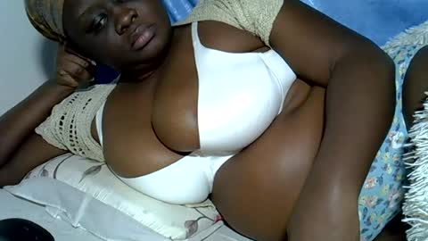 Snapshot of pearl_33 chatting on July 28, 6:20 pm Keci online show from July 28, 6:20 pm