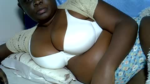 Snapshot of pearl_33 chatting on July 28, 10:20 pm Keci online show from July 28, 10:20 pm