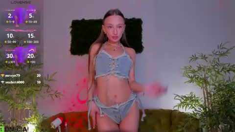 Snapshot of pearl_bloom chatting on June 24, 1:04 am Sex Leah online show from June 24, 1:04 am