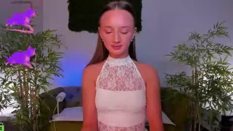 Snapshot of pearl_bloom chatting on July 16, 1:22 am Sex Leah online show from July 16, 1:22 am