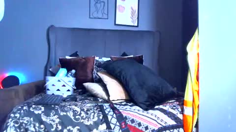 Pearl online show from July 29, 3:54 pm