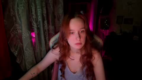 Snapshot of pearlprincess_ chatting on July 16, 1:22 am Adelina online show from July 16, 1:22 am