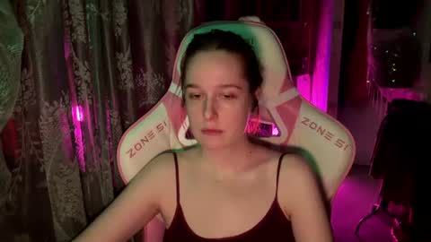 Snapshot of pearlprincess_ chatting on August 9, 3:23 am Adelina online show from August 9, 3:23 am