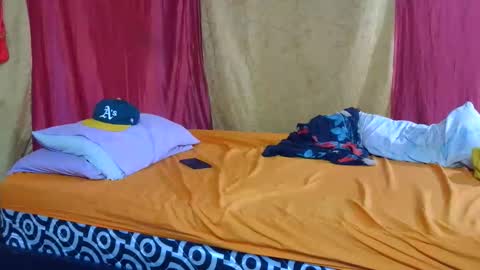 Snapshot of pecadodulce chatting on February 6, 10:35 pm pecadodulce online show from February 6, 10:35 pm