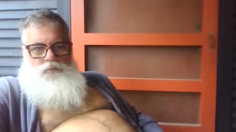 Snapshot of pecos8686 chatting on April 12, 2:33 pm pecos8686 online show from April 12, 2:33 pm