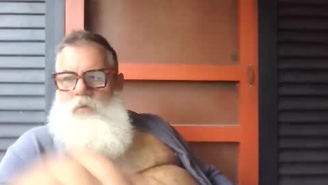 Snapshot of pecos8686 chatting on April 28, 1:49 pm pecos8686 online show from April 28, 1:49 pm