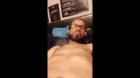 Snapshot of pedrocoelhopio chatting on May 28, 2:53 am pedrocoelhopio online show from May 28, 2:53 am