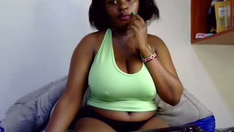 Snapshot of peekyshams chatting on October 1, 6:30 am peekyshams online show from October 1, 6:30 am