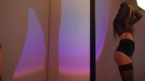 Snapshot of pelagy chatting on December 12, 6:10 pm Pelagy Show time 2-10 pm Dubai time zone online show from December 12, 6:10 pm