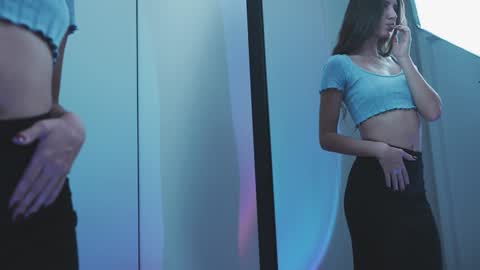 Snapshot of pelagy chatting on December 14, 5:14 pm Pelagy Show time 2-10 pm Dubai time zone online show from December 14, 5:14 pm