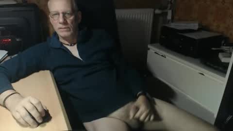 Pemue65 online show from December 5, 6:33 am