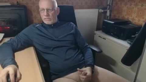 Pemue65 online show from January 19, 9:46 am