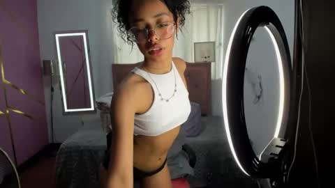 Snapshot of peneelopeecute chatting on December 2, 9:17 pm peneelopeecute online show from December 2, 9:17 pm