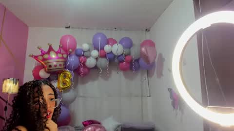 Snapshot of peneelopeecute chatting on December 14, 1:39 am peneelopeecute online show from December 14, 1:39 am