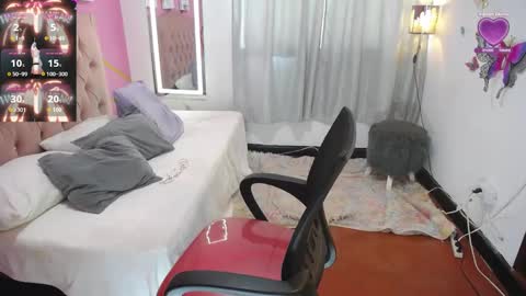 Snapshot of peneelopeecute chatting on October 7, 3:42 pm peneelopeecute online show from October 7, 3:42 pm