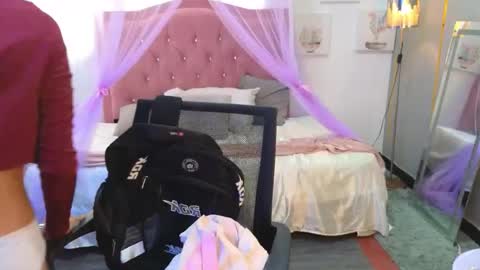 peneelopeecute online show from February 18, 6:26 pm