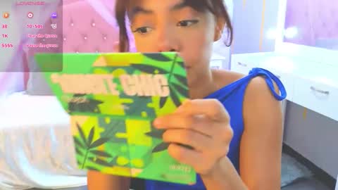 peneelopeecute online show from April 28, 6:57 pm