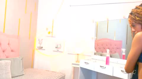 peneelopeecute online show from July 20, 6:17 am