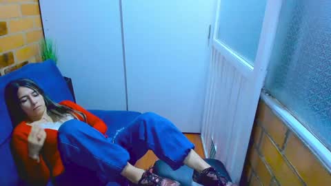 Penelope online show from December 11, 11:00 pm