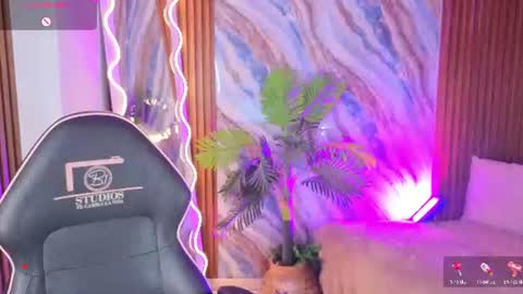penelope online show from June 15, 2:47 am