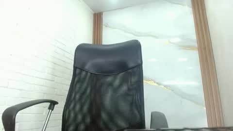 Snapshot of penelopee_rouse chatting on October 25, 12:18 am Penelopee Rouse online show from October 25, 12:18 am