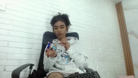 Snapshot of penelopee_rouse chatting on November 4, 8:08 pm Penelopee Rouse online show from November 4, 8:08 pm