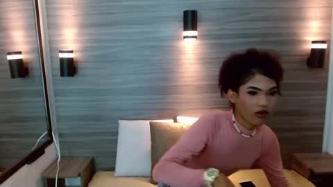 Snapshot of penelopee_rouse chatting on December 13, 7:53 pm Penelopee Rouse online show from December 13, 7:53 pm