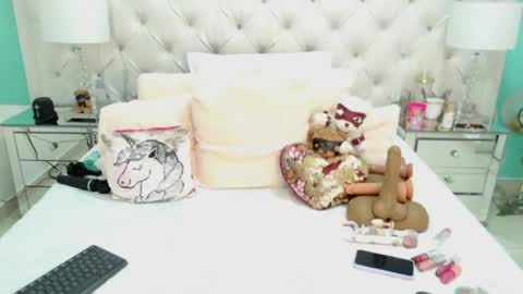 Snapshot of penelopelaurent chatting on June 17, 12:29 pm Penelope Laurent online show from June 17, 12:29 pm