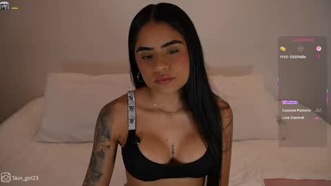 penelopesexx_ online show from October 17, 9:39 pm