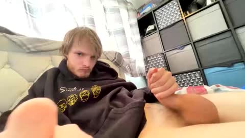 Snapshot of penguin666778 chatting on September 12, 4:51 pm Penguin online show from September 12, 4:51 pm