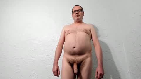Snapshot of penis_dance chatting on May 12, 12:41 am Vincent Howard online show from May 12, 12:41 am
