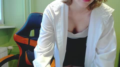 Snapshot of penny_lust chatting on May 13, 6:33 am Penny online show from May 13, 6:33 am