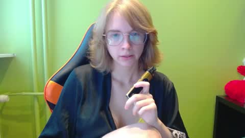 Snapshot of penny_lust chatting on May 18, 8:09 am Penny online show from May 18, 8:09 am