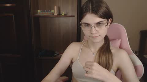 Farida online show from December 2, 2:42 am