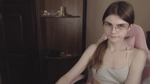 Farida online show from December 28, 2:33 am