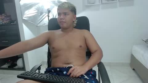 Snapshot of percibal_junior1 chatting on January 30, 2:38 am percibal_junior1 online show from January 30, 2:38 am