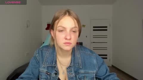 Snapshot of perditapravdina chatting on December 10, 1:55 pm PerditaPravdina online show from December 10, 1:55 pm