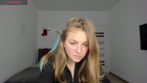 Snapshot of perditapravdina chatting on December 11, 9:01 pm PerditaPravdina online show from December 11, 9:01 pm
