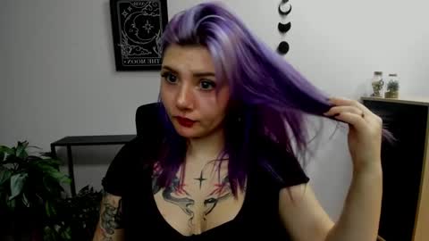 Gabbie online show from January 2, 6:23 pm