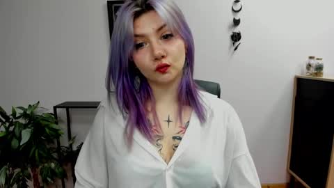 Gabbie online show from January 22, 4:55 pm