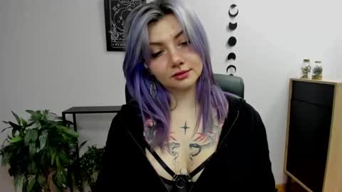 Gabbie online show from February 3, 3:17 pm