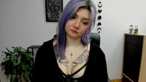 Gabbie online show from February 3, 6:17 pm