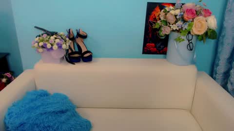 Snapshot of perfectjulia chatting on December 11, 3:35 am Julia online show from December 11, 3:35 am