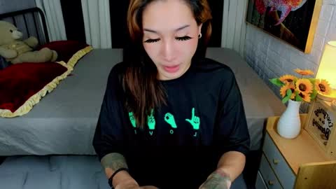 Chloe online show from October 27, 12:58 am