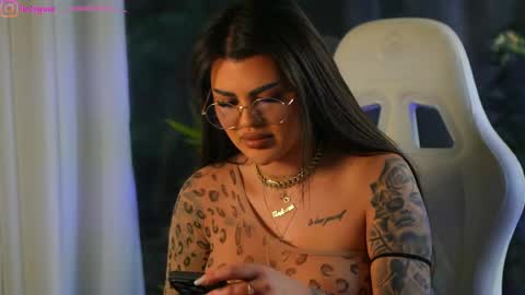 Dee online show from December 20, 9:21 am