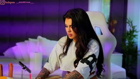 Dee online show from September 13, 12:49 pm