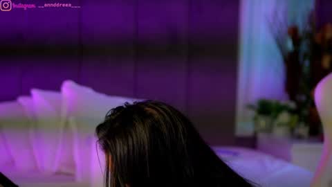 Dee online show from September 22, 2:52 pm