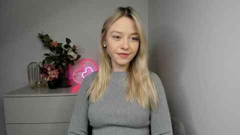 Snapshot of perfectxcindy chatting on January 9, 6:17 am Cindy online show from January 9, 6:17 am